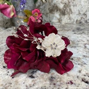 Auth. Swarovski crystal/pearl wedding hair vine